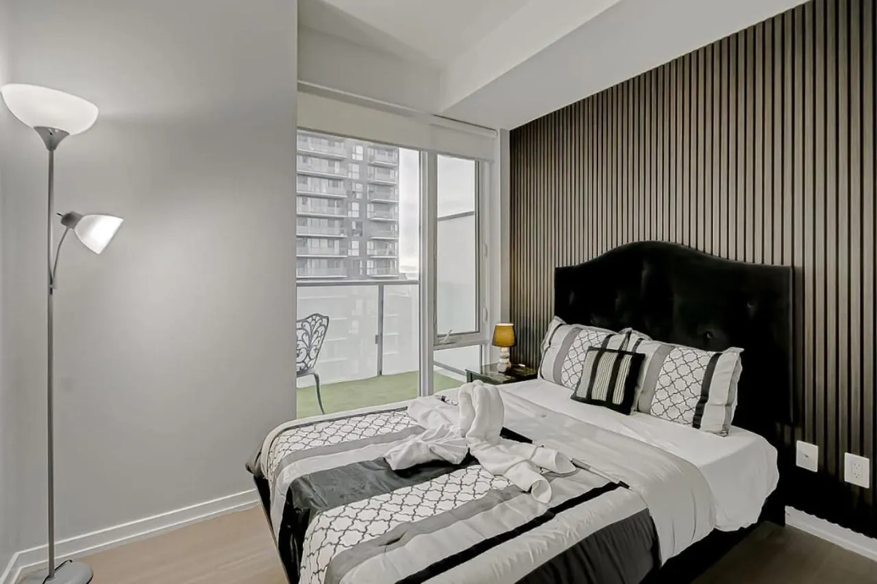 Holiday home The Skyline Retreat By Instant Suites Toronto Canada