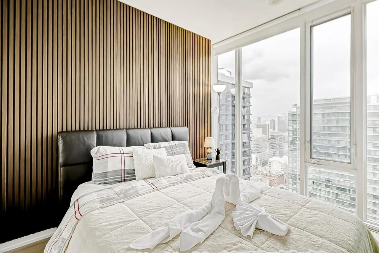 Holiday home The Skyline Retreat By Instant Suites Toronto