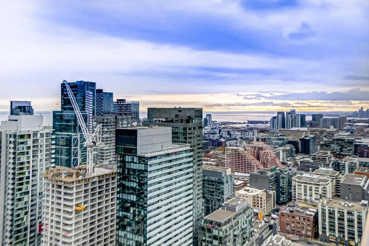 The Skyline Retreat By Instant Suites Toronto 0*,  Canada